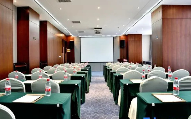 Manxing Manyu Homestay (Zhengzhou Erqi Square MixC Mall) – Business – Zhengzhou