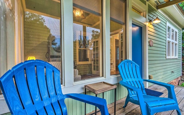 Colorful Cottage w/ Deck ~ 5 Mi to Downtown!