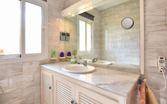 Comfortable Villa in Andalusia With Swimming Pool