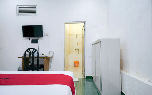 RedDoorz Syariah near Exit Toll Puncak