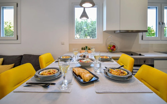 White Rock Milos Suites