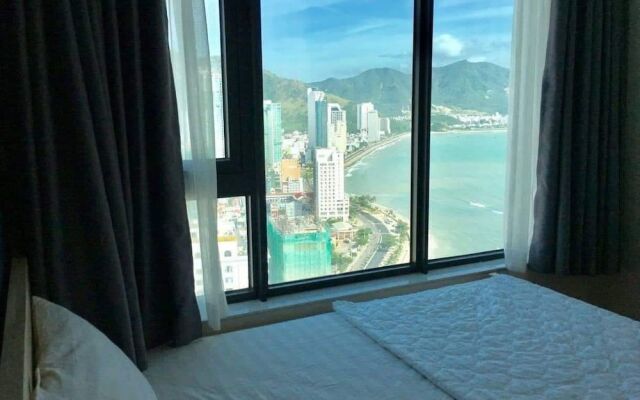 HQH Sea View Apartment