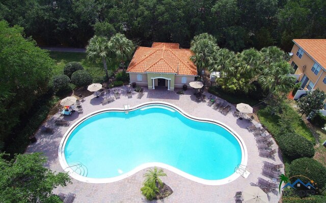 Four Bedroom Sleeps 10 w Gameroom 5152a