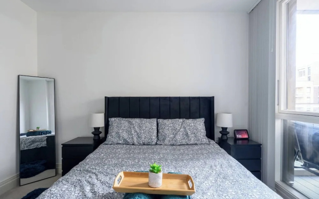 Modern Cozy Kingston Flat, 5 Mins to Train Station