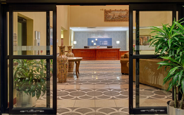 Holiday Inn Express Hotel & Suites Sebring, an IHG Hotel