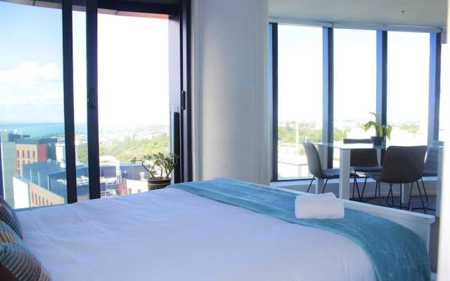 Sunny, Spacious And Magnificent Sea Views!