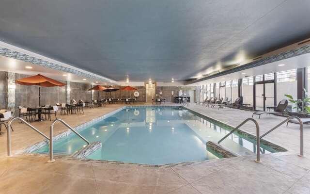 Best Western Plus Milwaukee West