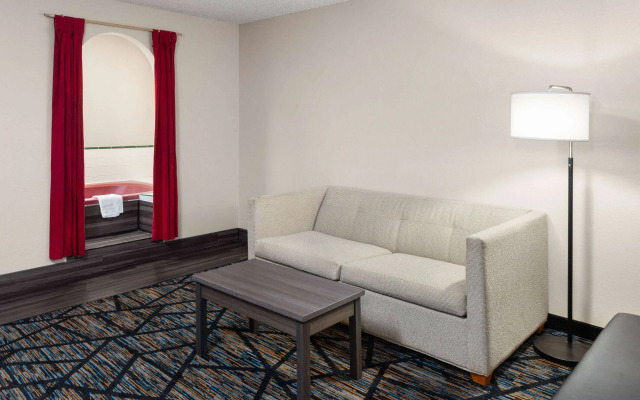 Super 8 by Wyndham Mt. Vernon