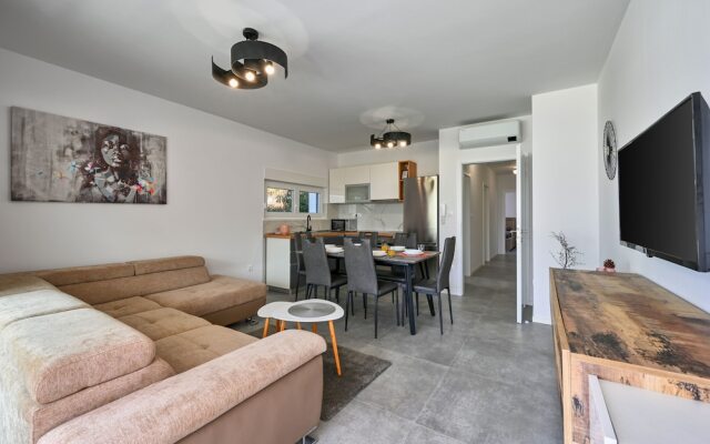 Imperial Apartment with Private Pool