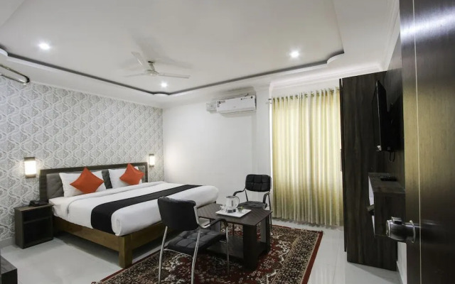 Rich Fort By OYO Rooms