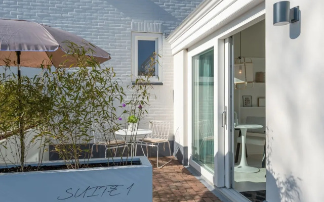 Pleasaing Holiday Home in Oostkapelle With Garden