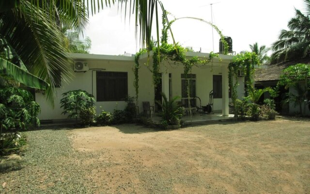 Yoho Aradhana Holiday Home