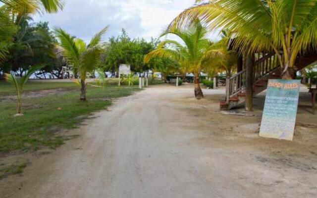 Sea Eye Hotel - Tropical Building