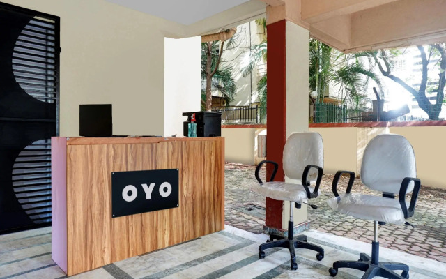 Fabhotel Destiny Living