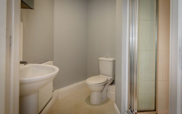 Karah Suites- Longhorn Avenue