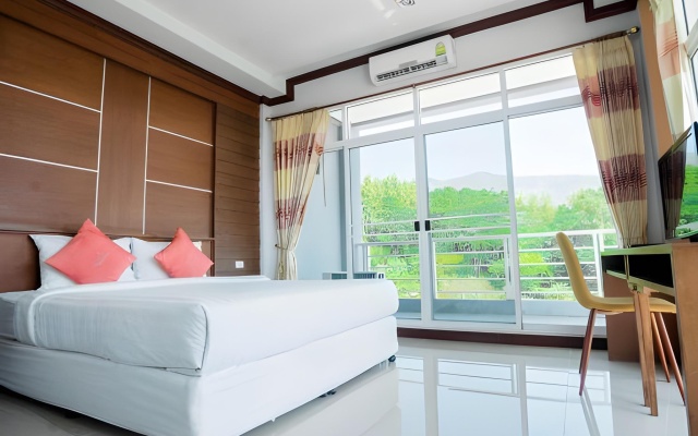 Breeze Hill Hotel