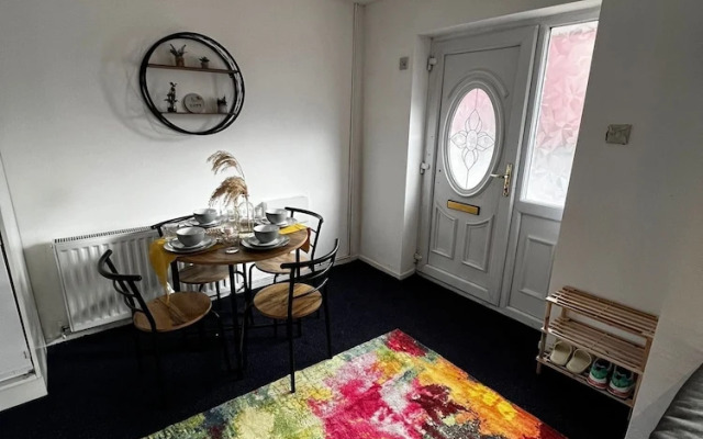 Cozy 2 Bedhouse 20mins From Manchester City Centre