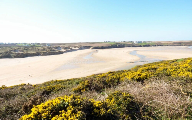 Fistral Outlook