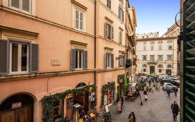 Sumptuous Residence by Piazza Navona