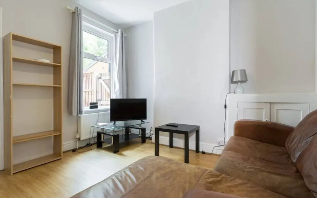 4 Bedroom House in Popular Park Area