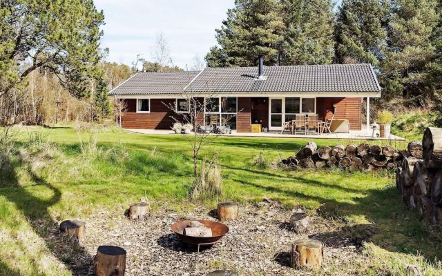 7 Person Holiday Home in Albaek