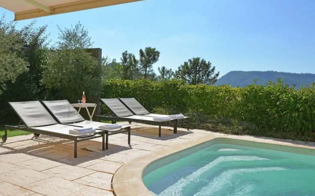 Beautiful Villa in Vidauban with Swimming Pool