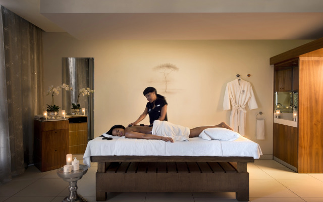 Davinci Hotel And Suites On Nelson Mandela Square