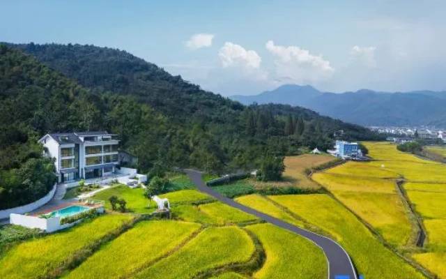 Anji Chunxi HUSH · Mountain Retreat, Flower Sea Countryside Family Pool & Rafting Holiday Stay – Outside – Huzhou