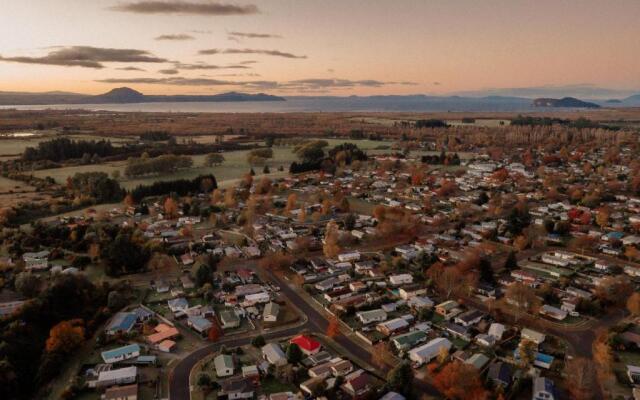 Alpine House Tongariro - Turangi Holiday Home