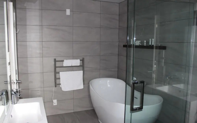 The Mackenzie Suites