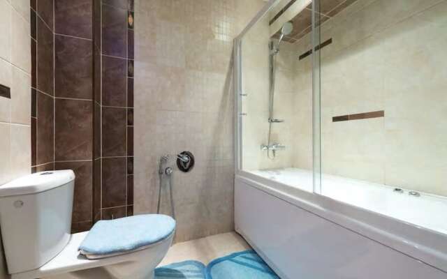 FM Deluxe 1-BDR Apartment with Balcony - Awesome Tub
