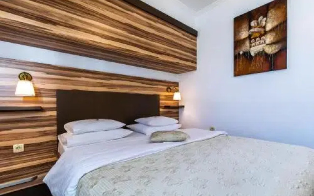 Garni Hotel Royal Crown