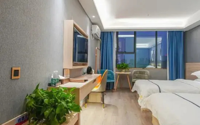 Longqiao Hotel (Yichang Yiting Three Gorges Airport)