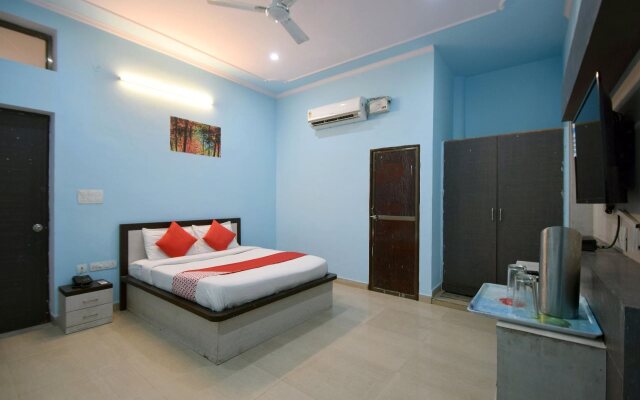 Royal Castillo By OYO Rooms