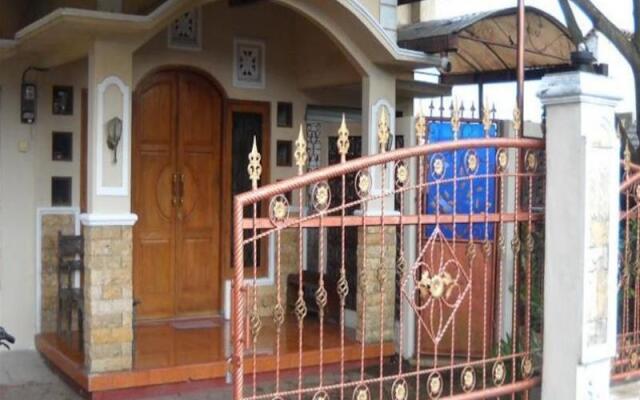 Sambisari Guest House