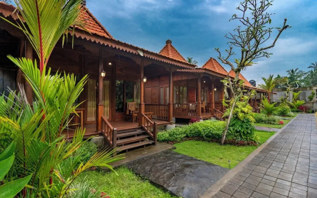 Uma Ulun Dugul by Uniquecations