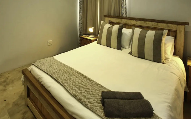 Sandy Feet Langebaan 8-sleeper