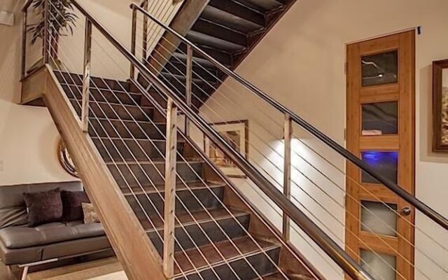 Urban Living By Signature Vacation Rentals