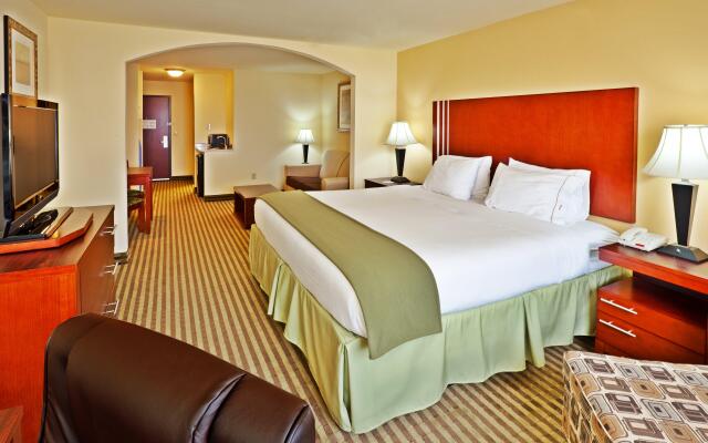 Holiday Inn Express & Suites Ponca City by IHG