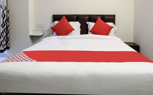 OYO 15956 Aurobindo Comforts