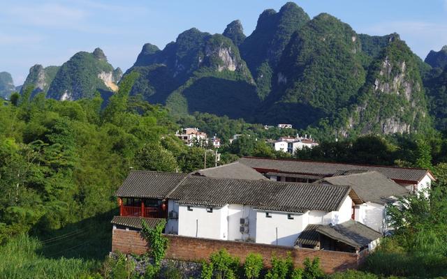 Yangshuo Dahuwai Camps Hotel