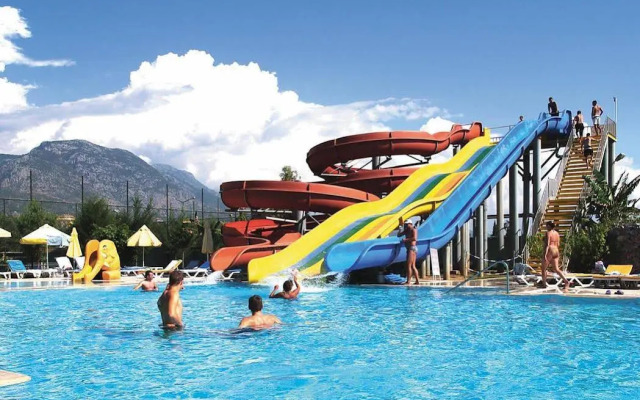 Senza Sunset Beach Hotel