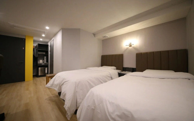 25 Hotel