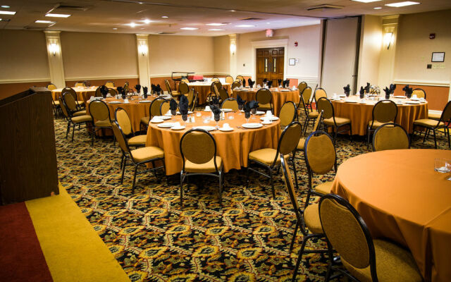 Best Western Premier Airport/Expo Center Hotel