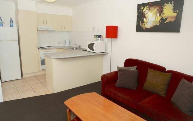 Karana Palms Self Contained Apartments