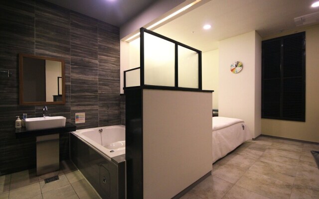 Changwon Masan IVE Hotel