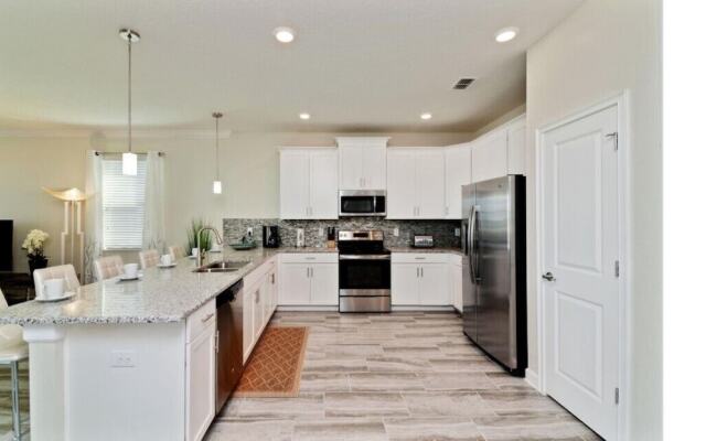 Champions Gate (230704) - 8 Br Villa