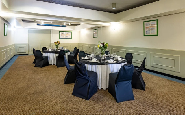 African Sky Hotels - Harrismith Inn