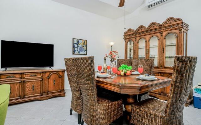 Tranquil 2BR 2BA in Gated Community Great Location