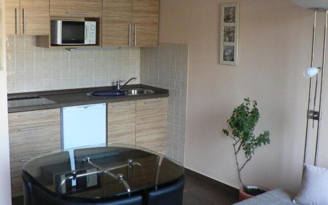 Nyirfa Apartmanház